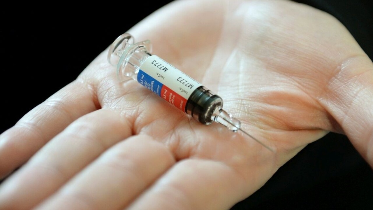 injekčná striekačka vakcína chrípka očkovanie ilu 1140 px TASR František Iván